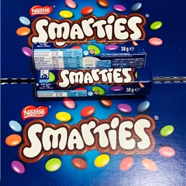 دراژه شکلاتی با روکش میوه ای Smarties نستله بسته 38 گرمی